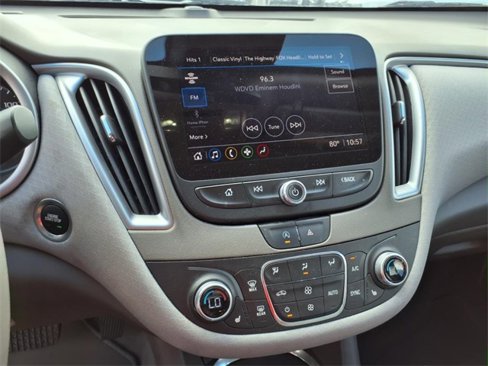 Used 2022 Chevrolet Malibu LT image 19