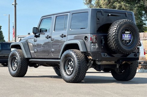 Used 2014 Jeep Wrangler Unlimited Rubicon w/ Max Tow Package image 7