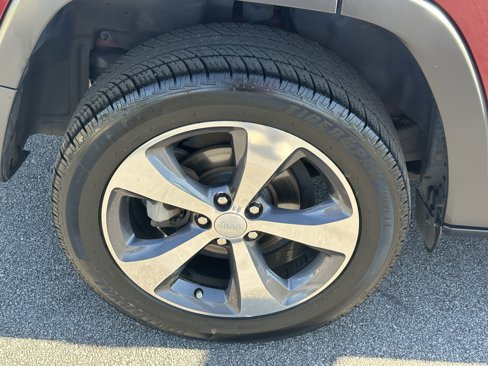 Used 2019 Jeep Cherokee Limited image 19