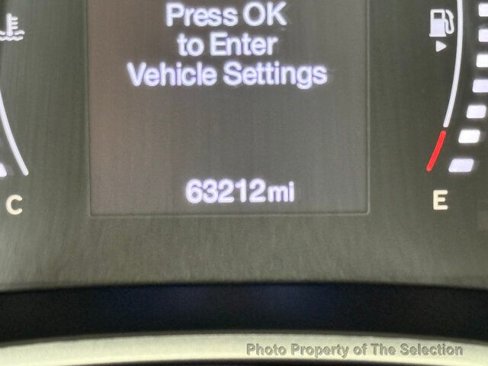 Used 2017 Jeep Compass Latitude w/ Cold Weather Group image 31