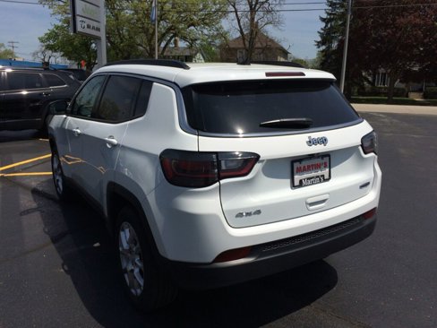 Used 2023 Jeep Compass Latitude w/ Sun and Sound Group image 35