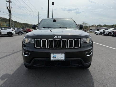 Used 2021 Jeep Grand Cherokee Laredo image 3