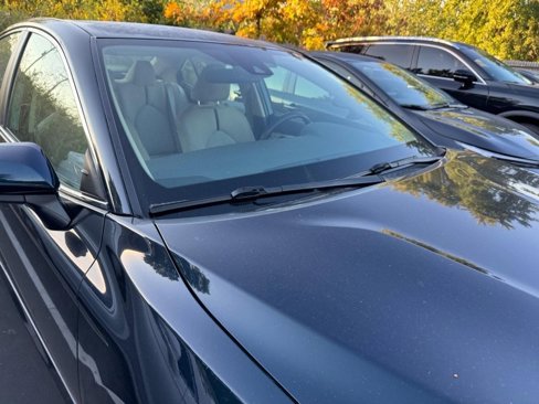 Used 2019 Toyota Camry LE image 10