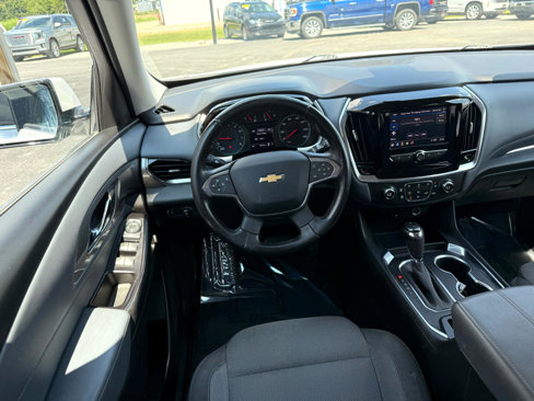 Used 2020 Chevrolet Traverse LT image 15