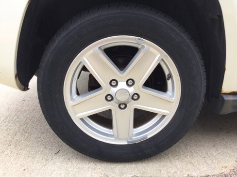 Used 2010 Jeep Compass Sport image 7