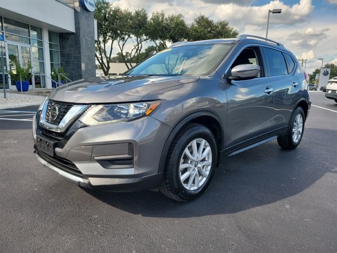 Used 2019 Nissan Rogue SV image 4