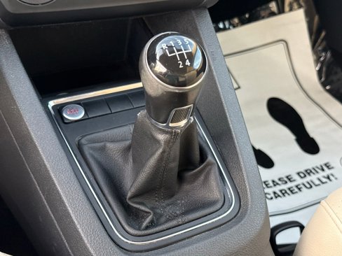 Used 2017 Volkswagen Jetta SE image 26