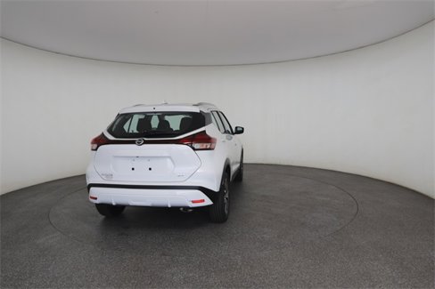 Used 2021 Nissan Kicks SV image 16