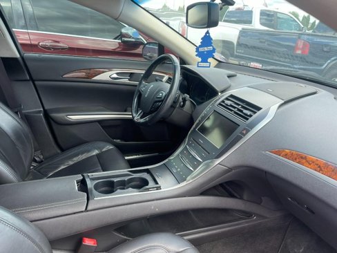 Used 2013 Lincoln MKZ AWD image 2