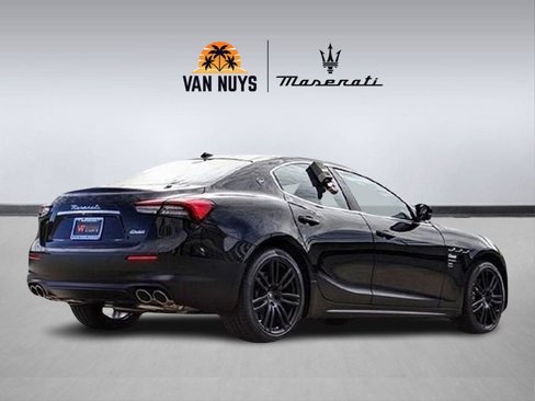 New 2022 Maserati Ghibli Modena image 2