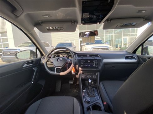 Used 2020 Volkswagen Tiguan S image 5