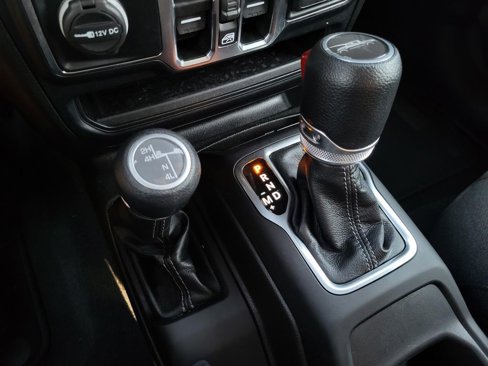 Used 2024 Jeep Gladiator Sport image 29