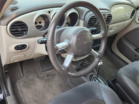 Used 2004 Chrysler PT Cruiser Limited w/ Chrome Accents Group image 2