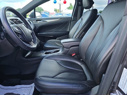 Used 2018 Lincoln MKC Premiere image 16