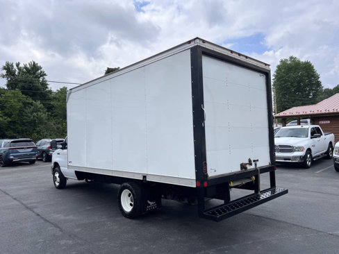 Used 2023 Ford E-450 and Econoline 450 Super Duty w/ Power Windows & Locks Group image 8