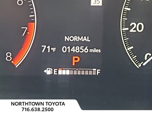 Used 2023 Honda HR-V LX image 16