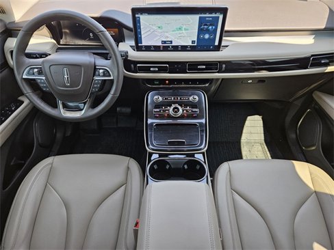 Certified 2022 Lincoln Nautilus FWD w/ Premium Package image 25