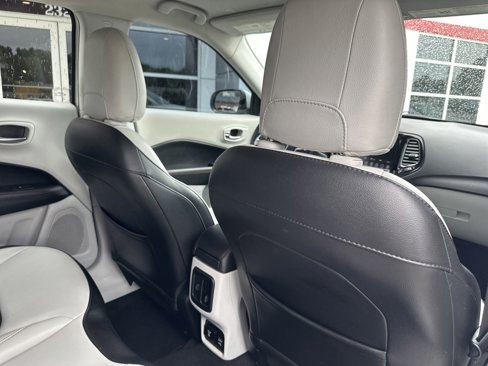 Used 2020 Jeep Compass Limited image 25