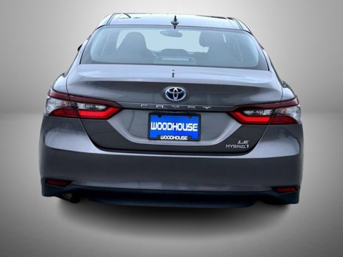 Used 2022 Toyota Camry LE image 6