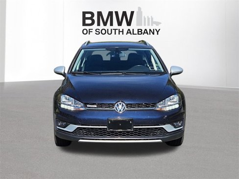 Used 2018 Volkswagen Golf Alltrack S image 9