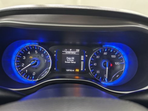 Used 2020 Chrysler Pacifica Touring-L image 35