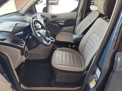 Used 2019 Ford Transit Connect XLT w/ XLT Premium Package image 16