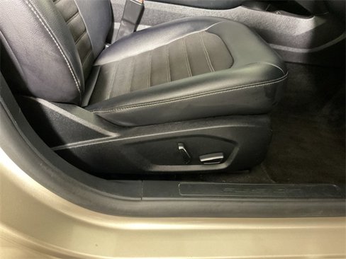 Used 2018 Ford Fusion SE w/ Equipment Group 201A image 36