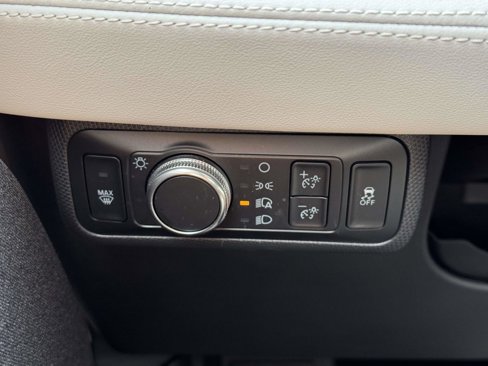 Certified 2021 Ford Mustang Mach-E Premium image 19