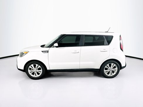 Used 2016 Kia Soul + image 4