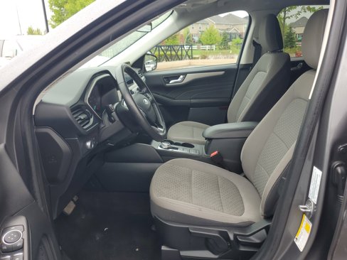 Used 2021 Ford Escape SE w/ SE Sport Appearance Package image 12