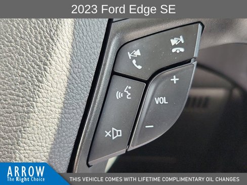 Used 2023 Ford Edge SE image 27