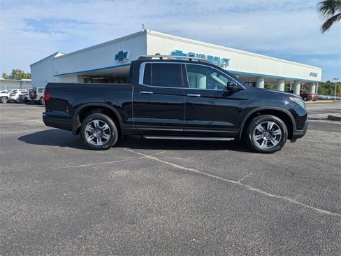 Used 2017 Honda Ridgeline RTL-E image 2