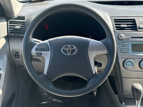 Used 2009 Toyota Camry LE image 14