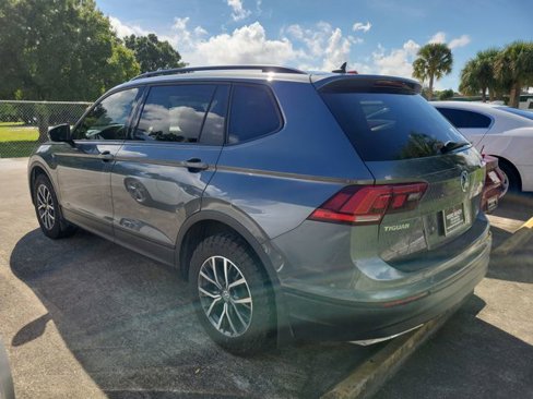 Used 2021 Volkswagen Tiguan S image 3