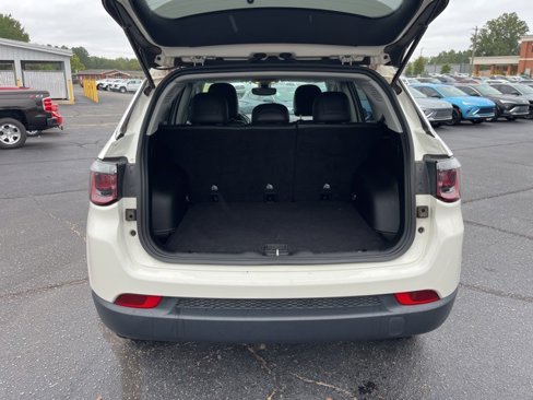 Used 2021 Jeep Compass Latitude image 34