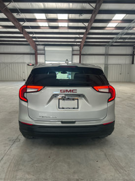 Used 2022 GMC Terrain SLE image 4