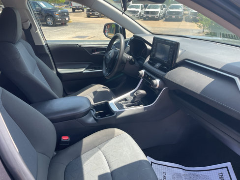 Used 2022 Toyota RAV4 XLE image 23