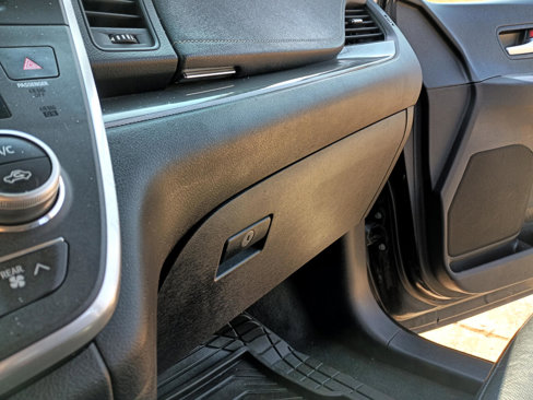 Used 2017 Toyota Sienna SE image 32