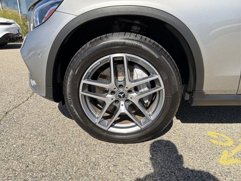 Used 2019 Mercedes-Benz GLC 300 4MATIC image 10