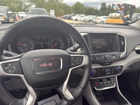 Used 2018 GMC Terrain SLE w/ Driver Convenience Package image 13