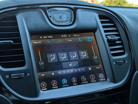 Used 2017 Chrysler 300 S image 17