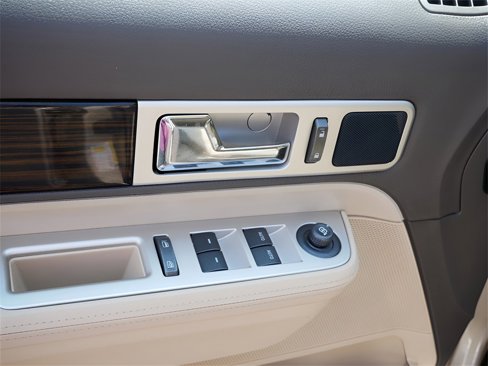 Used 2010 Lincoln MKX 2WD image 16