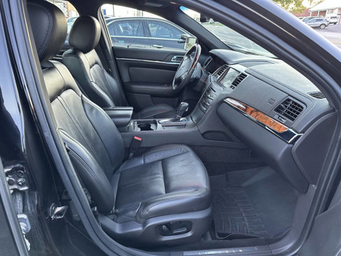 Used 2016 Lincoln MKS image 9