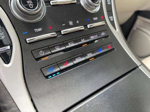 Used 2017 Lincoln MKX Reserve w/ Driver Assistance Package image 9