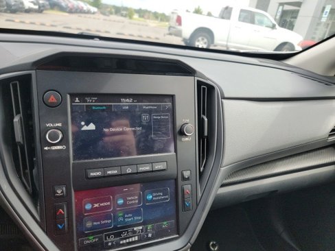 Used 2024 Subaru Crosstrek 2.0i image 10