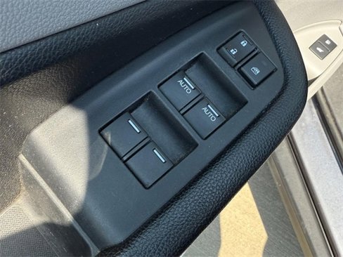 Used 2019 Honda Pilot Touring image 16