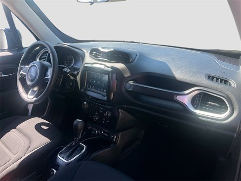 Used 2021 Jeep Renegade Latitude image 27