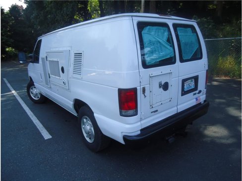 Used 2013 Ford E-250 and Econoline 250 image 8