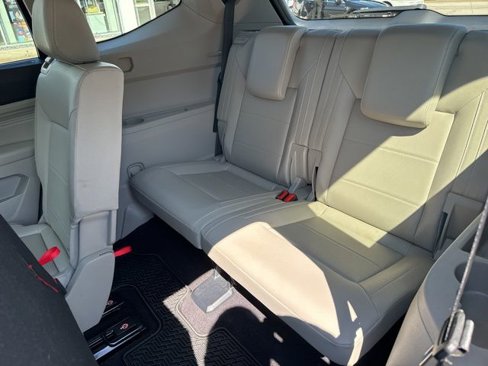 Certified 2021 Volkswagen Atlas SE w/ Panoramic Sunroof Package image 19