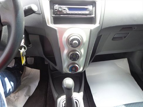 Used 2008 Toyota Yaris 2-Door Hatchback image 10